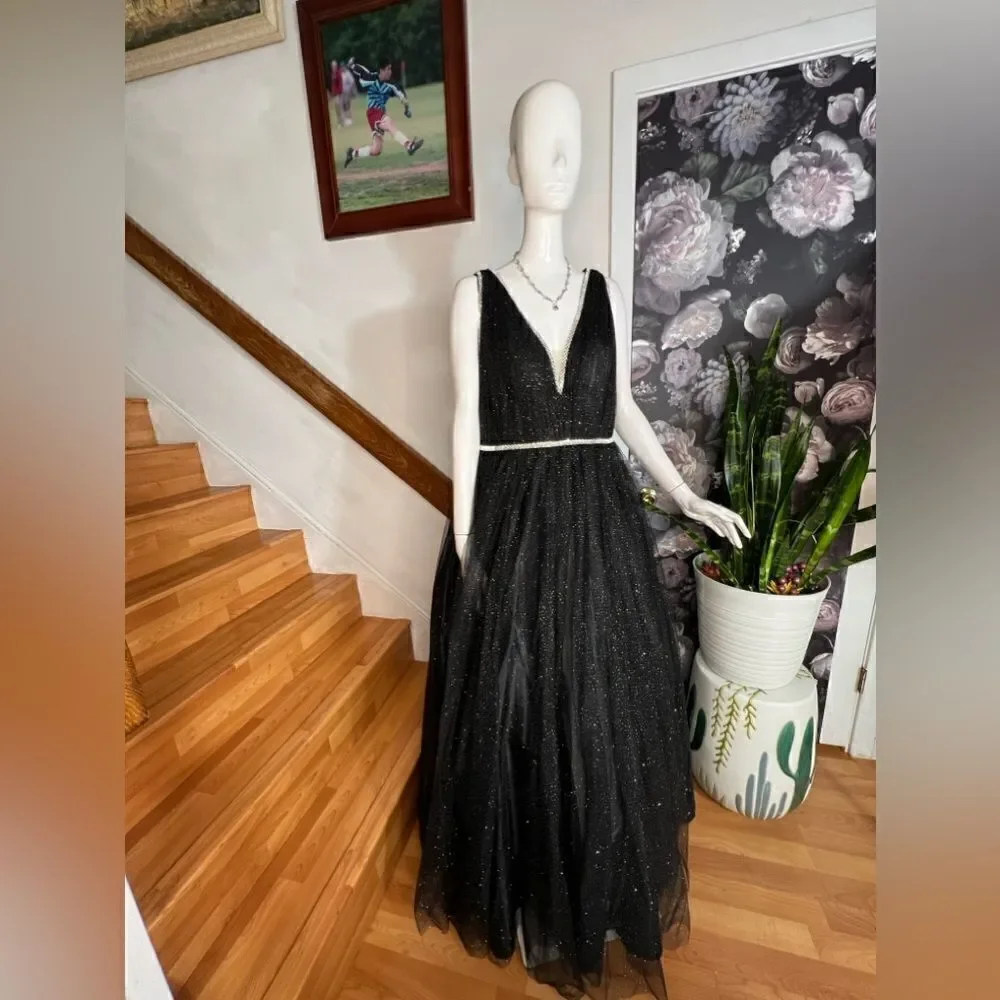 Mac Duggal RHINESTONE DETAILED TULLE BALL GOWN/ /size 14 - Picture 5 of 11